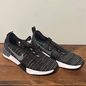 Nike Women’s Black and White Sneakers